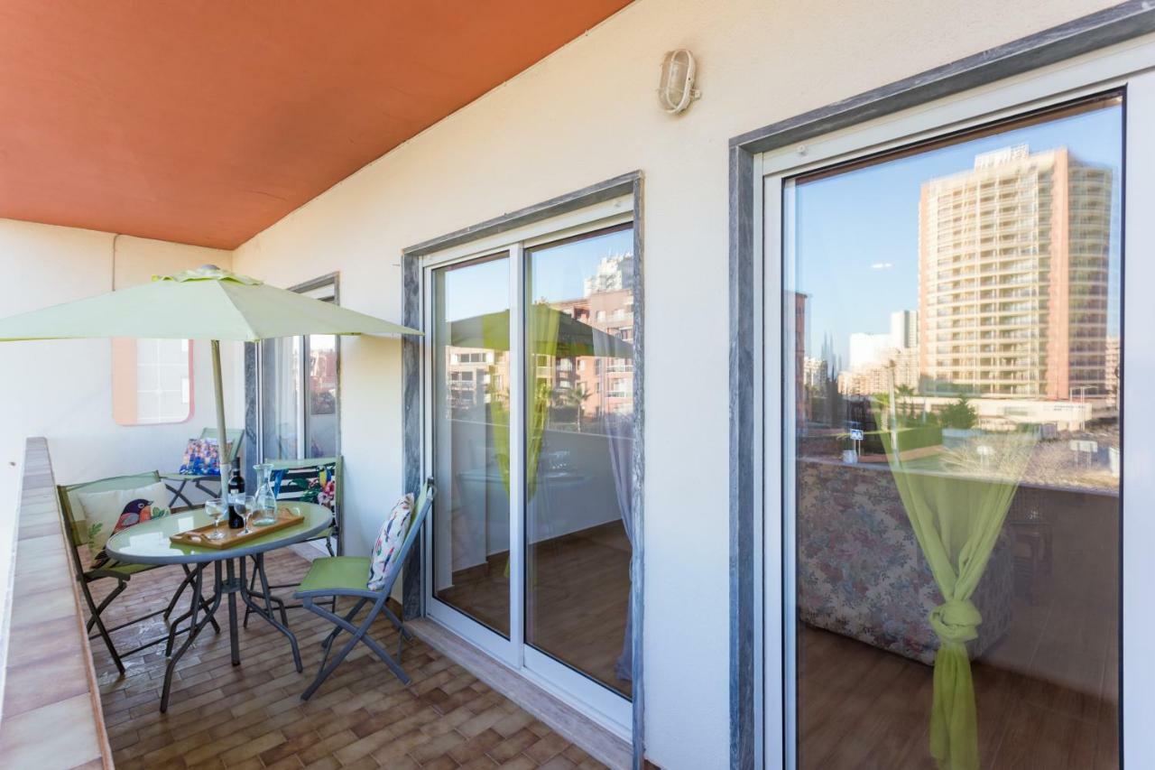 Edificio Rocha Vau Beach Apartment Портиман Экстерьер фото